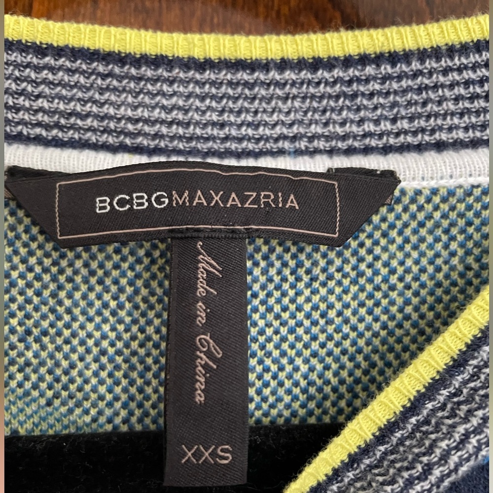 Bcbgeneration Printed Cropped Sweater With Neon C… - image 3